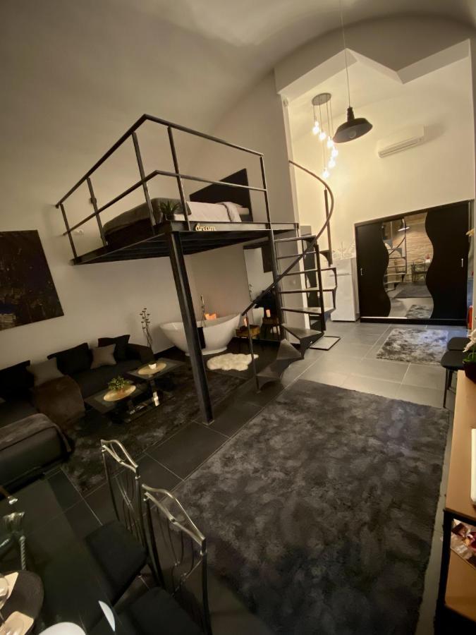 Kiraly Street , Stylish Apartment Будапеща Екстериор снимка