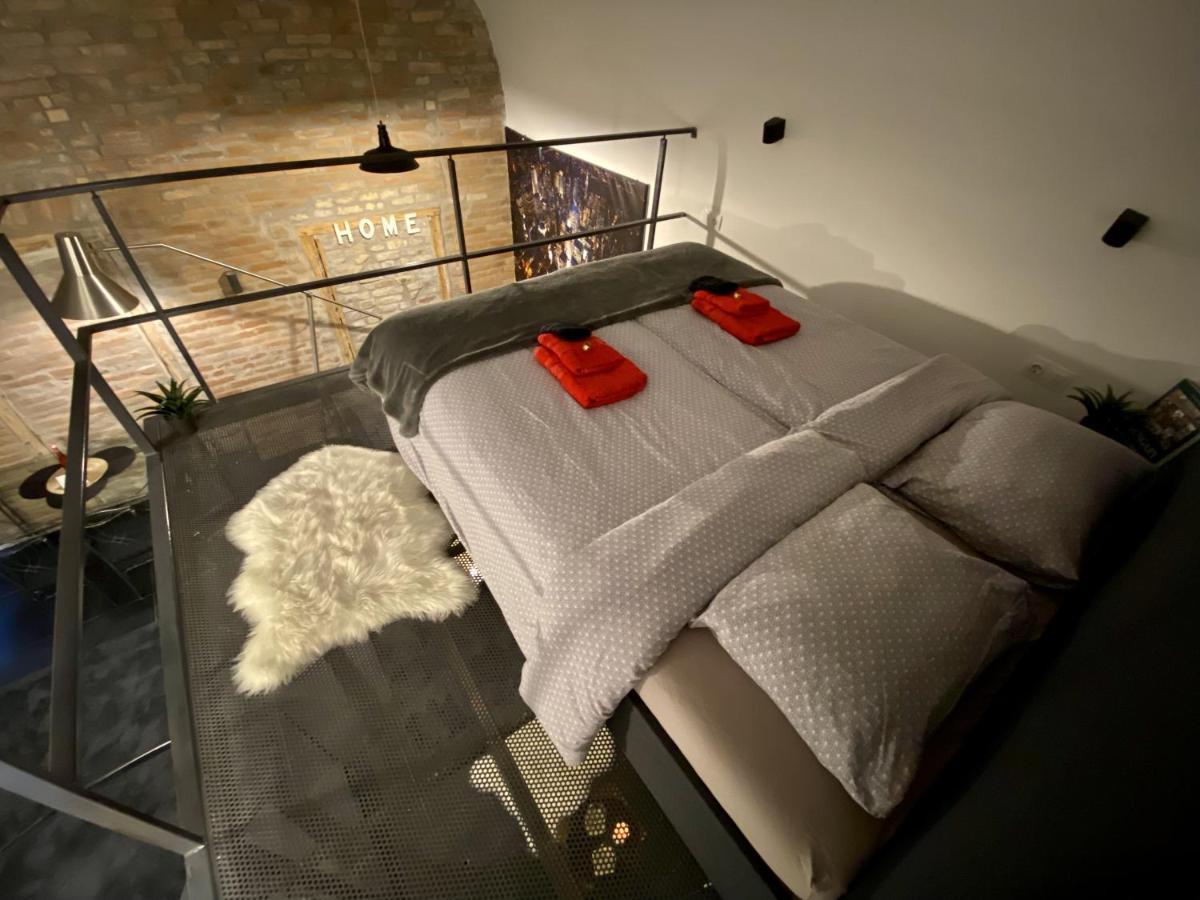 Kiraly Street , Stylish Apartment Будапеща Екстериор снимка